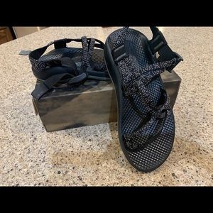 Chaco girls/women size 5.